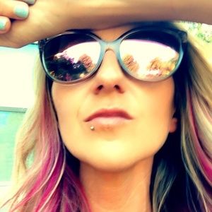 Meet your Posher, Ashley